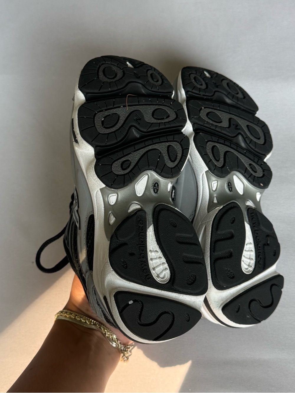 New Balance 1000 kids unisex lifestyle sneakers in a black and grey size 11 - Picture 5 of 5